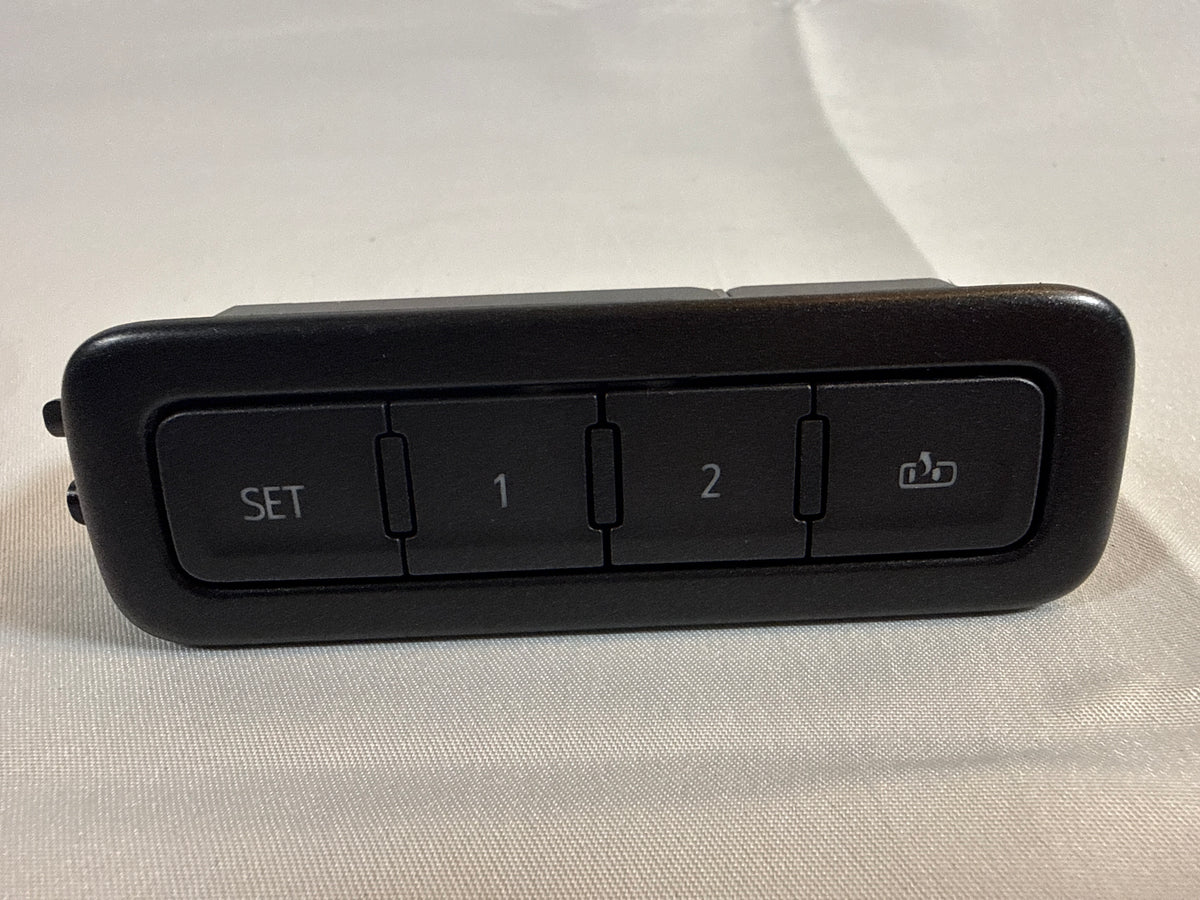 OEM# 22894089 2019 Chevy Tahoe Premier Memory Seat Switch &amp; Bezel