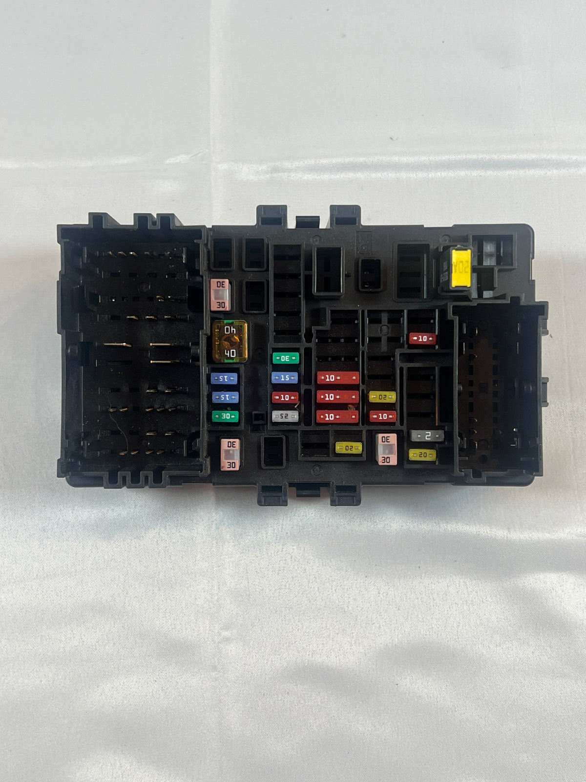 2019 Chevy Tahoe Premier Passenger Side Instrument Panel Wiring Harness Junction Block/ Fuse Box 84114433 002