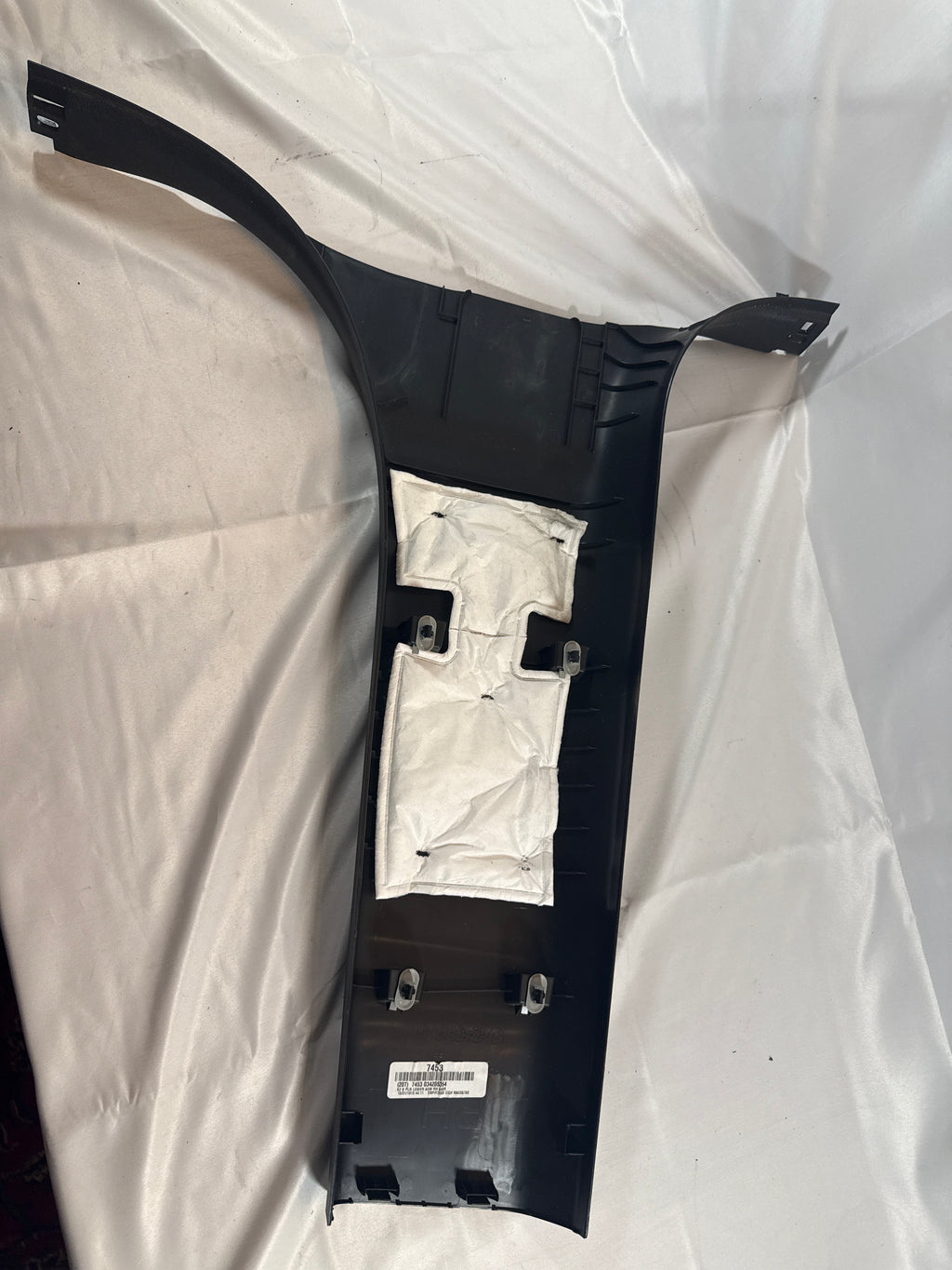 2019 Chevy Tahoe Premier Center Pillar Lower Trim Panel Assembly 23257453