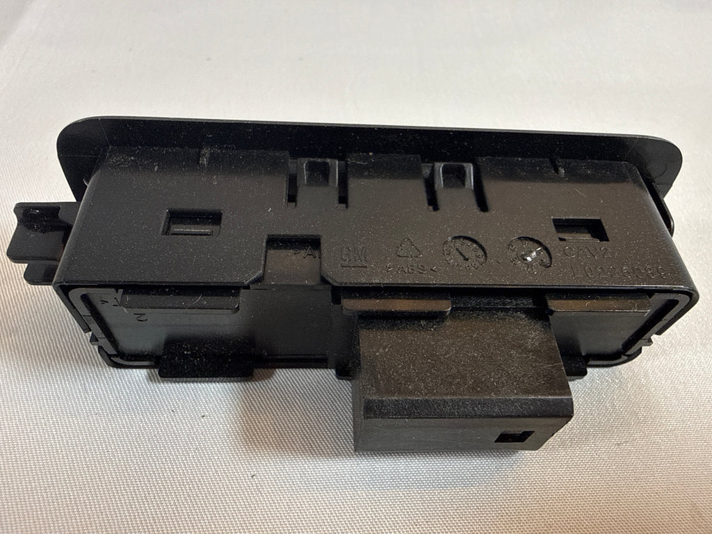 OEM# 22894089 2019 Chevy Tahoe Premier Memory Seat Switch &amp; Bezel