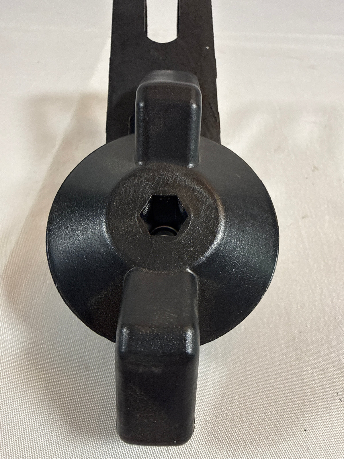 OEM# 11610693 2019 Chevy Tahoe Premier Spare Tire Jack Lift Retainer