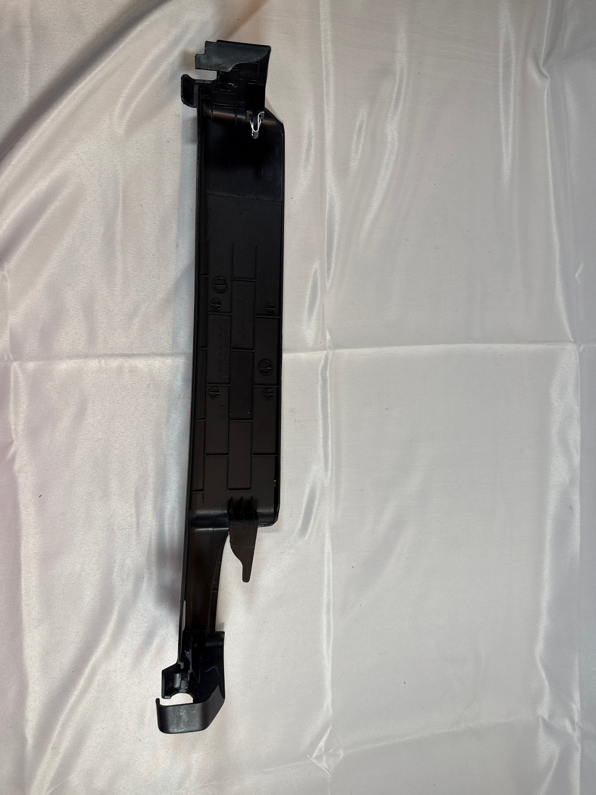 2019 Chevy Tahoe Premier Front Left Seat Adjuster Trim Panel Cap Cover 23218774