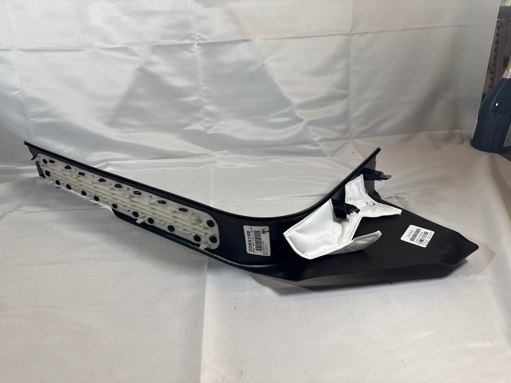 2019 Chevy Tahoe Premier Front Right Side Door Sill Garnish Still Plate Cover 23433401 22817357