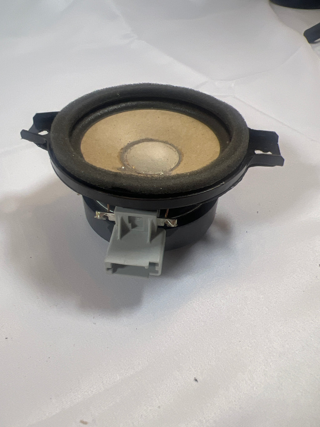 2019 Chevy Tahoe Premier Speaker Assembly, Radio Front Center 23301702, 84448779