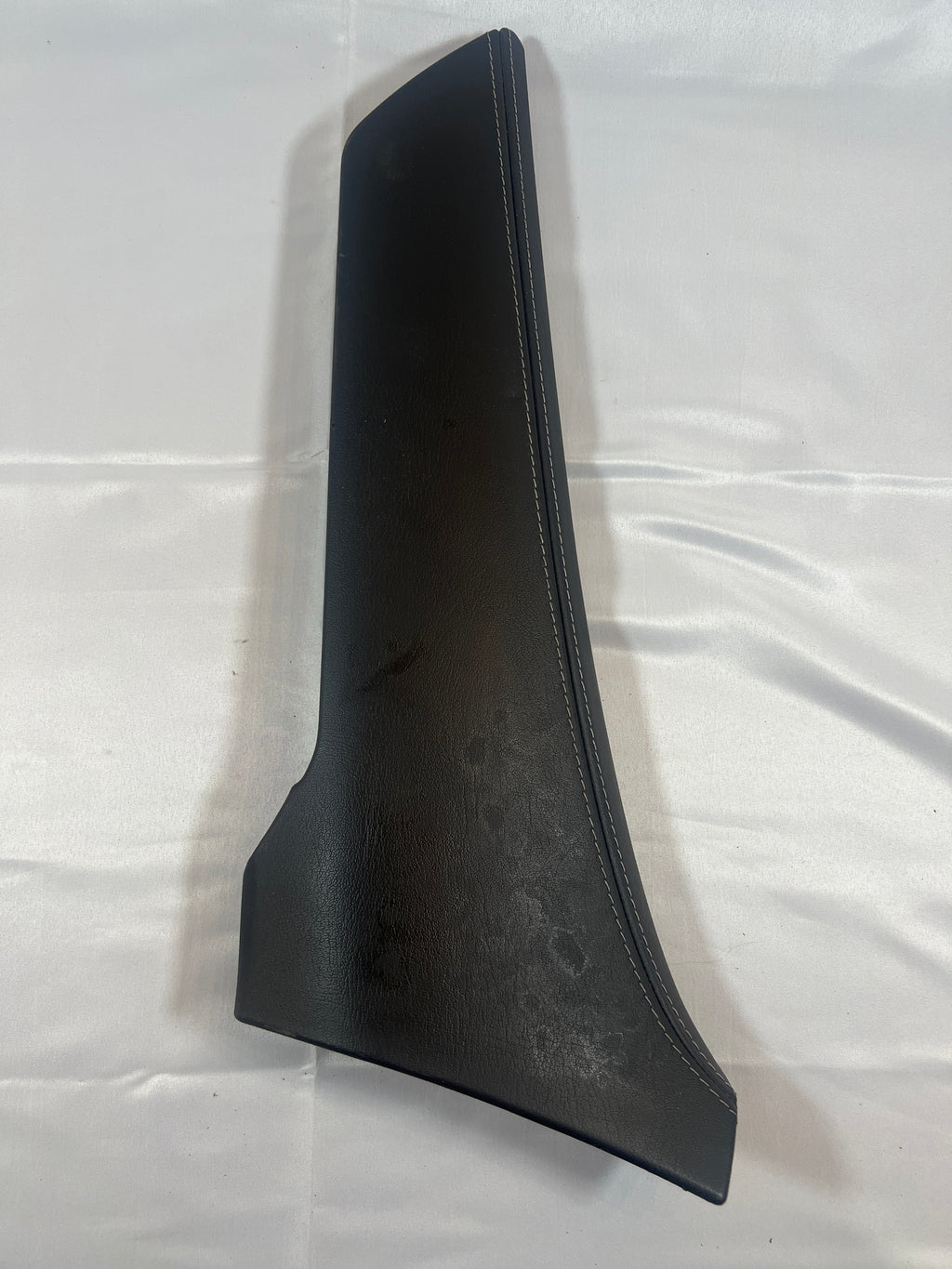 2019 Chevy Tahoe Premier Instrument Trim Panel Assembly Lower Black; Right lower Cover Trim