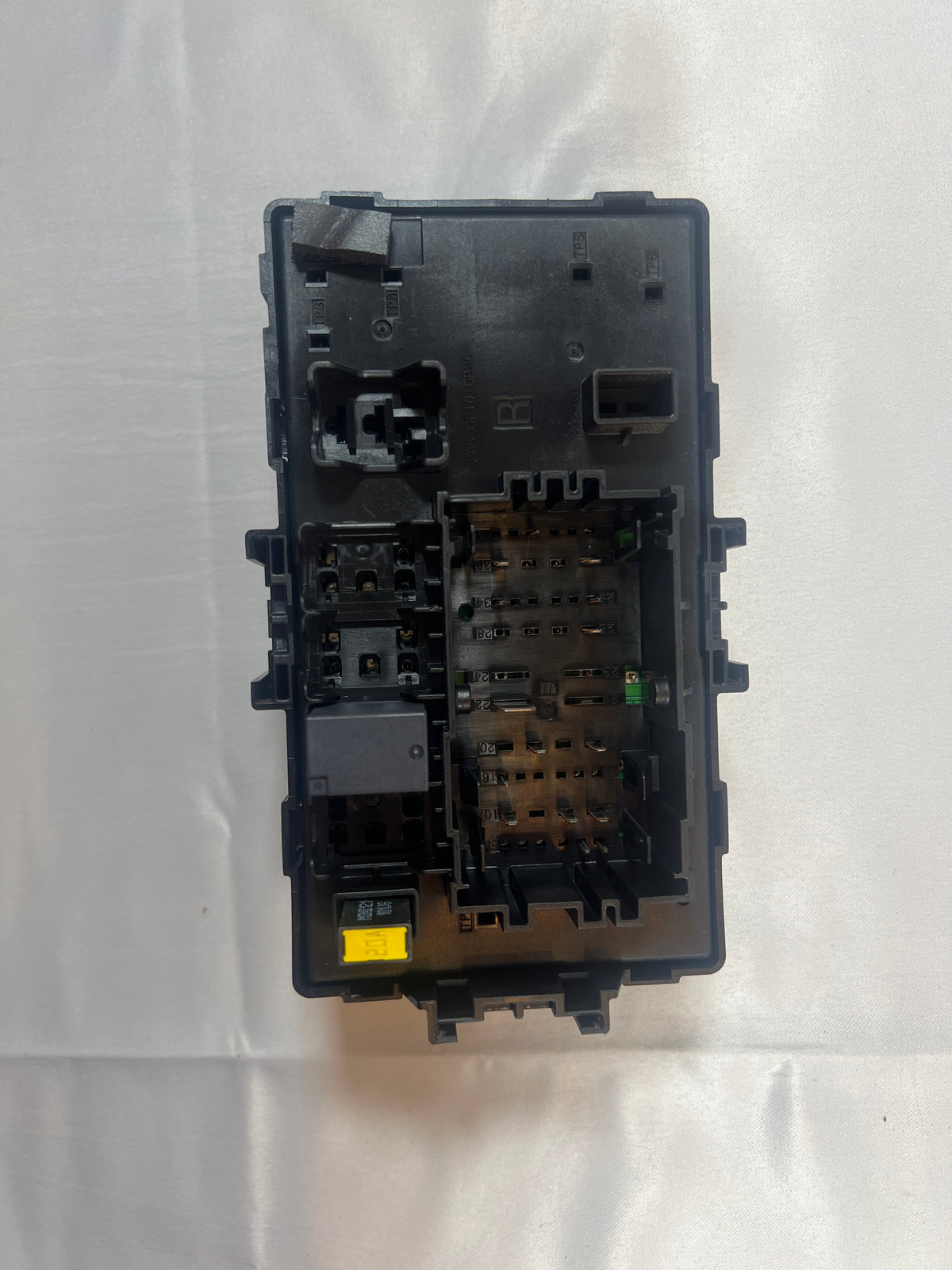 2019 Chevy Tahoe Premier Passenger Side Instrument Panel Wiring Harness Junction Block/ Fuse Box 84114433 002