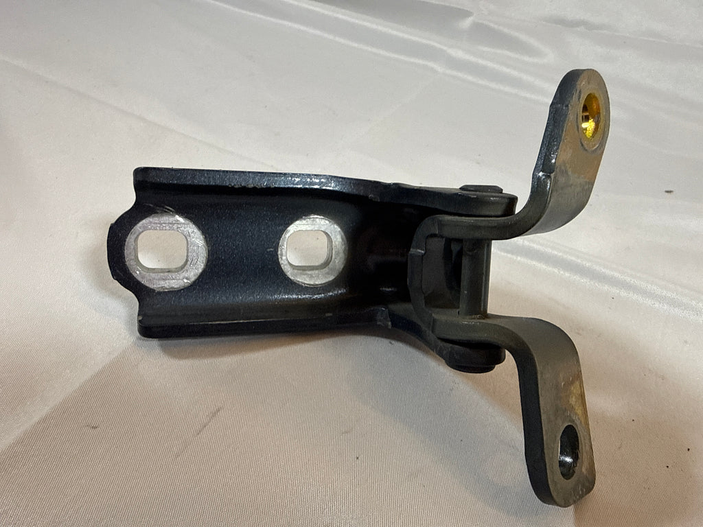 2019 Chevy Tahoe Premier Door Hinge 80043F0