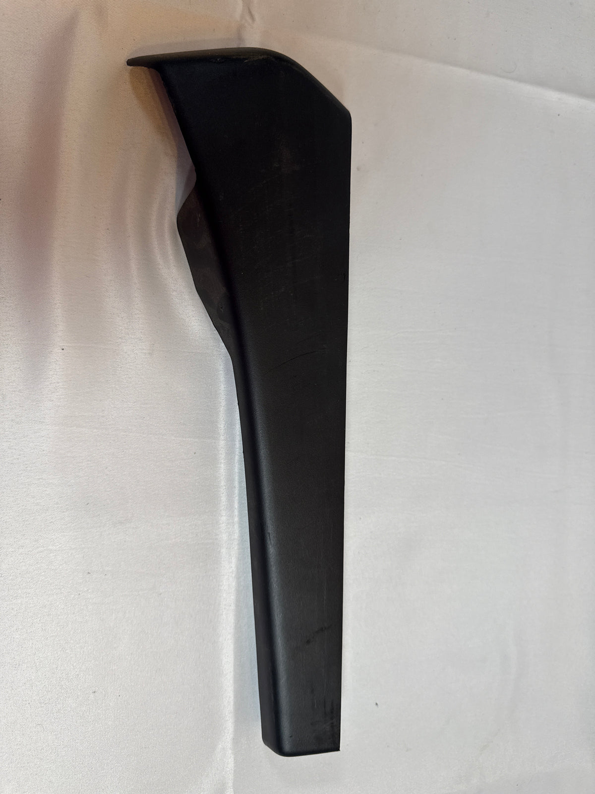 2019 Chevy Tahoe Premier Front Left Side Seat Frame Outer Cover Trim L0526423