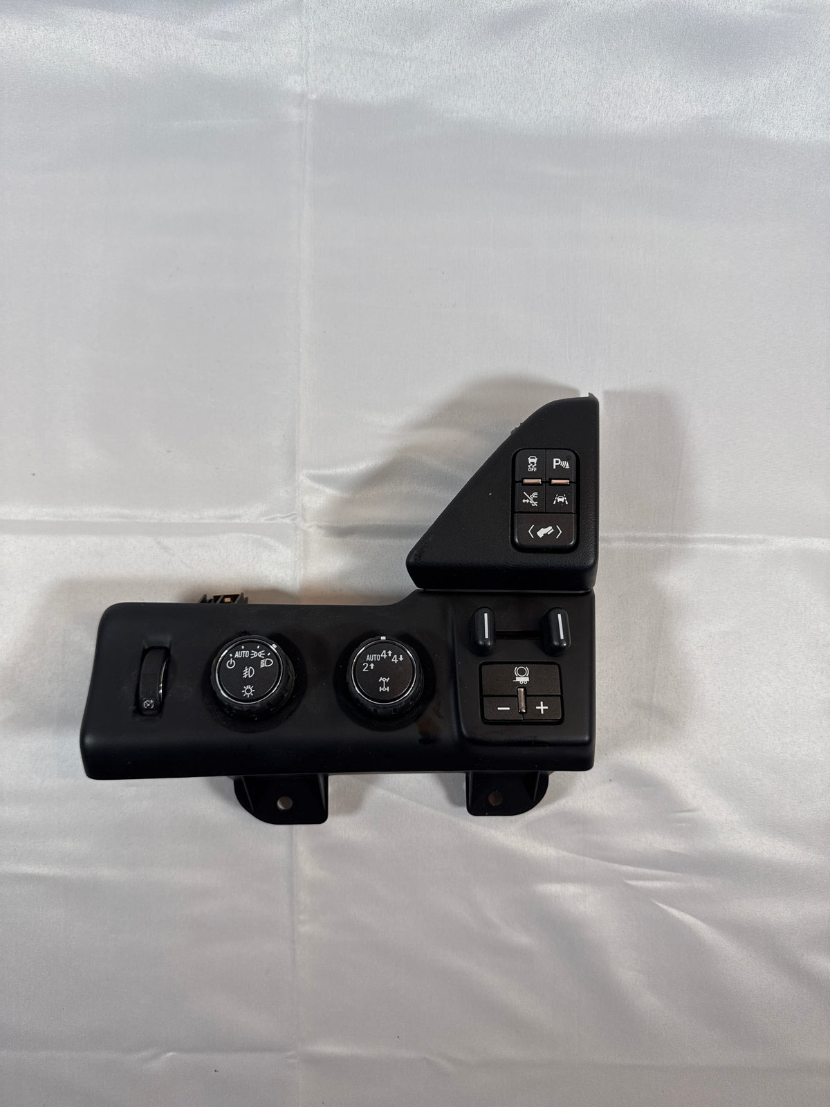 2019 Chevy Tahoe Premier Black Carbon Trailer Brake Control Switch Assembly 84109429