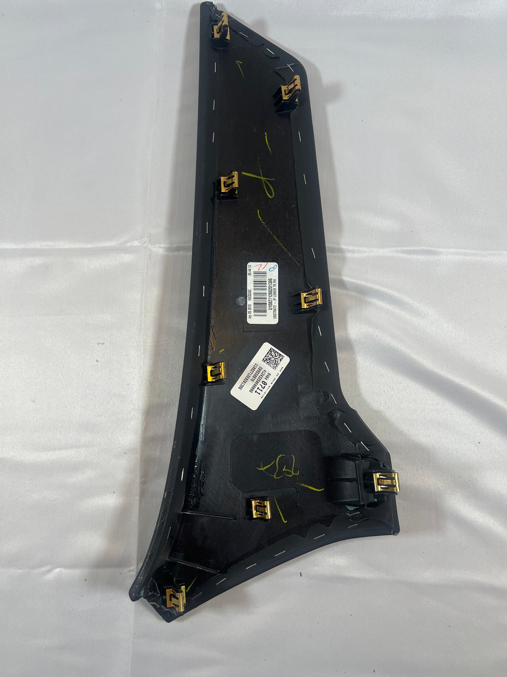 2019 Chevy Tahoe Premier Instrument Trim Panel Assembly Lower Black; Right lower Cover Trim