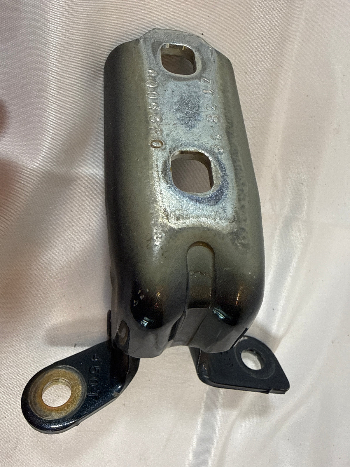 2019 Chevy Tahoe Premier Door Hinge 80043F0
