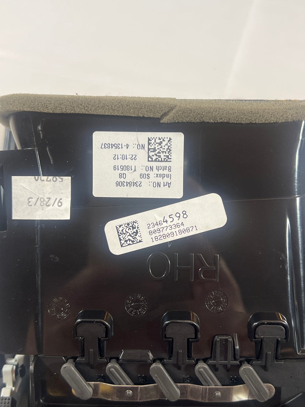 2019 Chevy Tahoe Premier RIGHT FRONT AC AIR VENT OUTLET / Synthesis Passenger Side Instrument Panel Outer Air Outlet 23464598