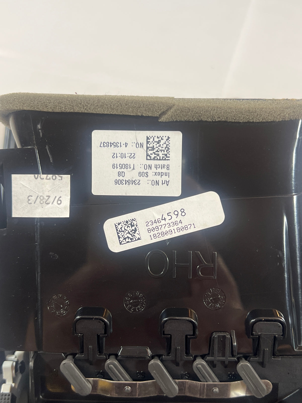 2019 Chevy Tahoe Premier RIGHT FRONT AC AIR VENT OUTLET / Synthesis Passenger Side Instrument Panel Outer Air Outlet 23464598