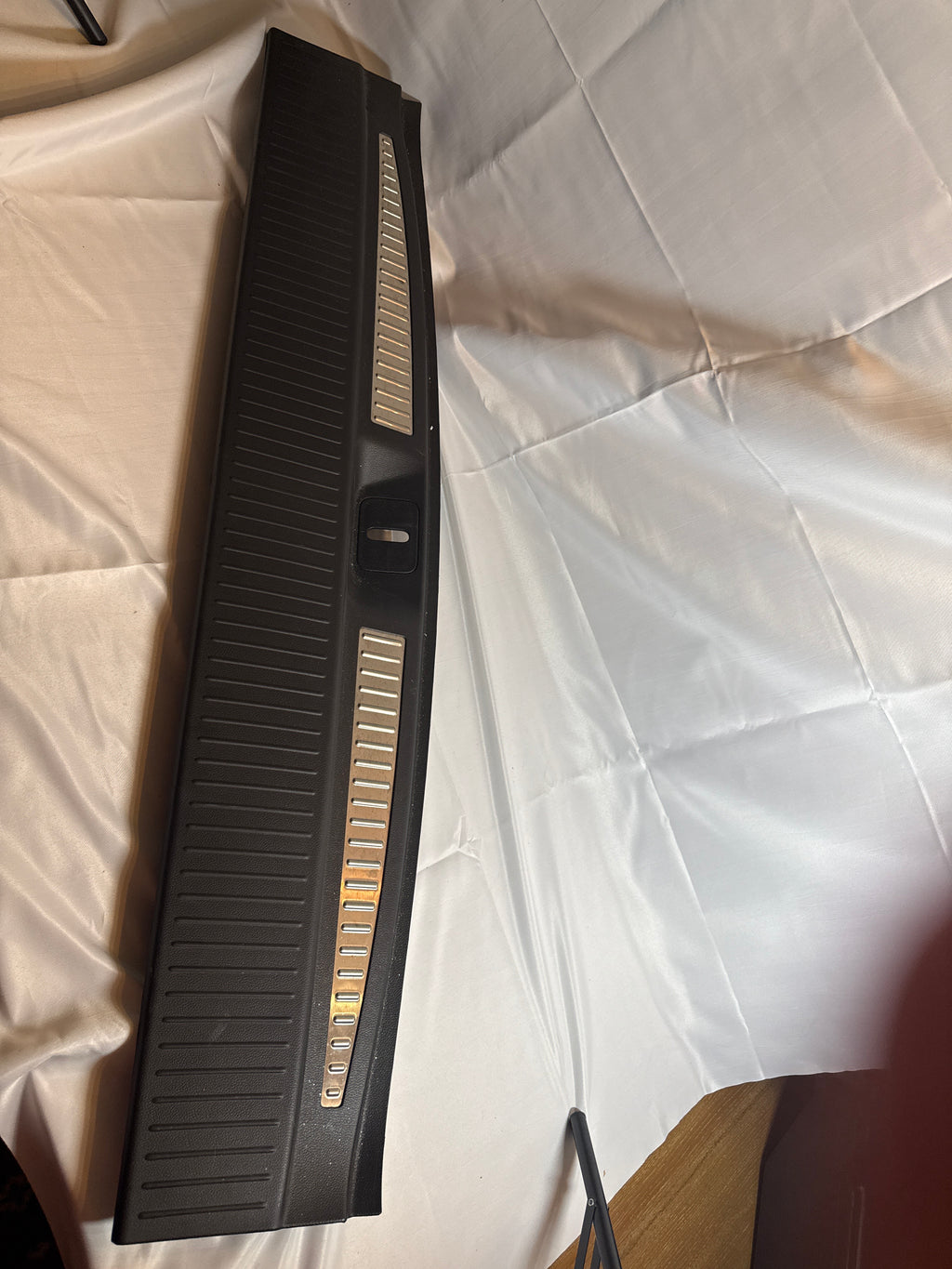 2019 Chevy Tahoe Premier Lock Latch Scuff Sill Plate Used ;Molding Assembly, Lift Gate Sill Garnish *Black 22886552