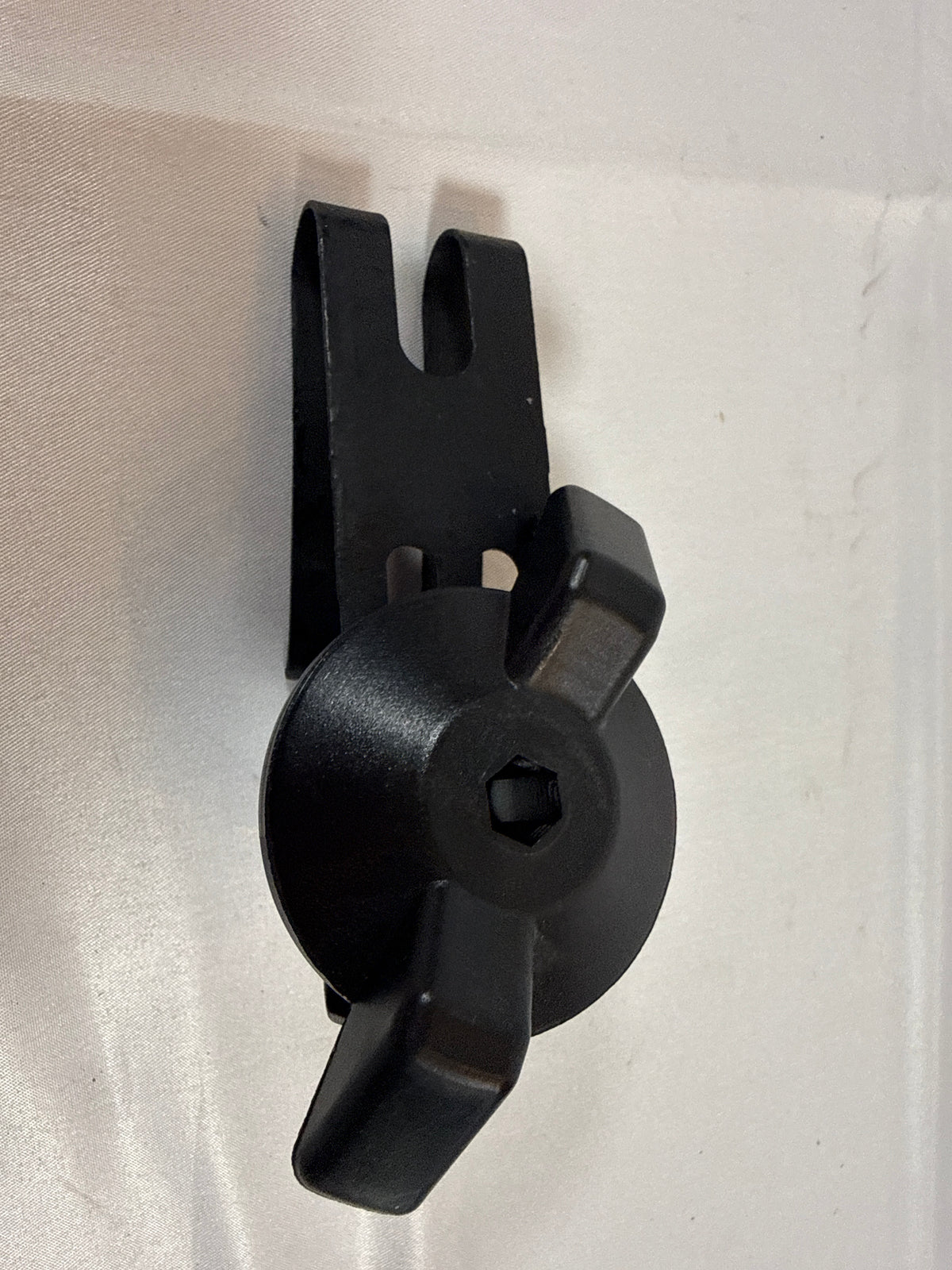 OEM# 11610693 2019 Chevy Tahoe Premier Spare Tire Jack Lift Retainer
