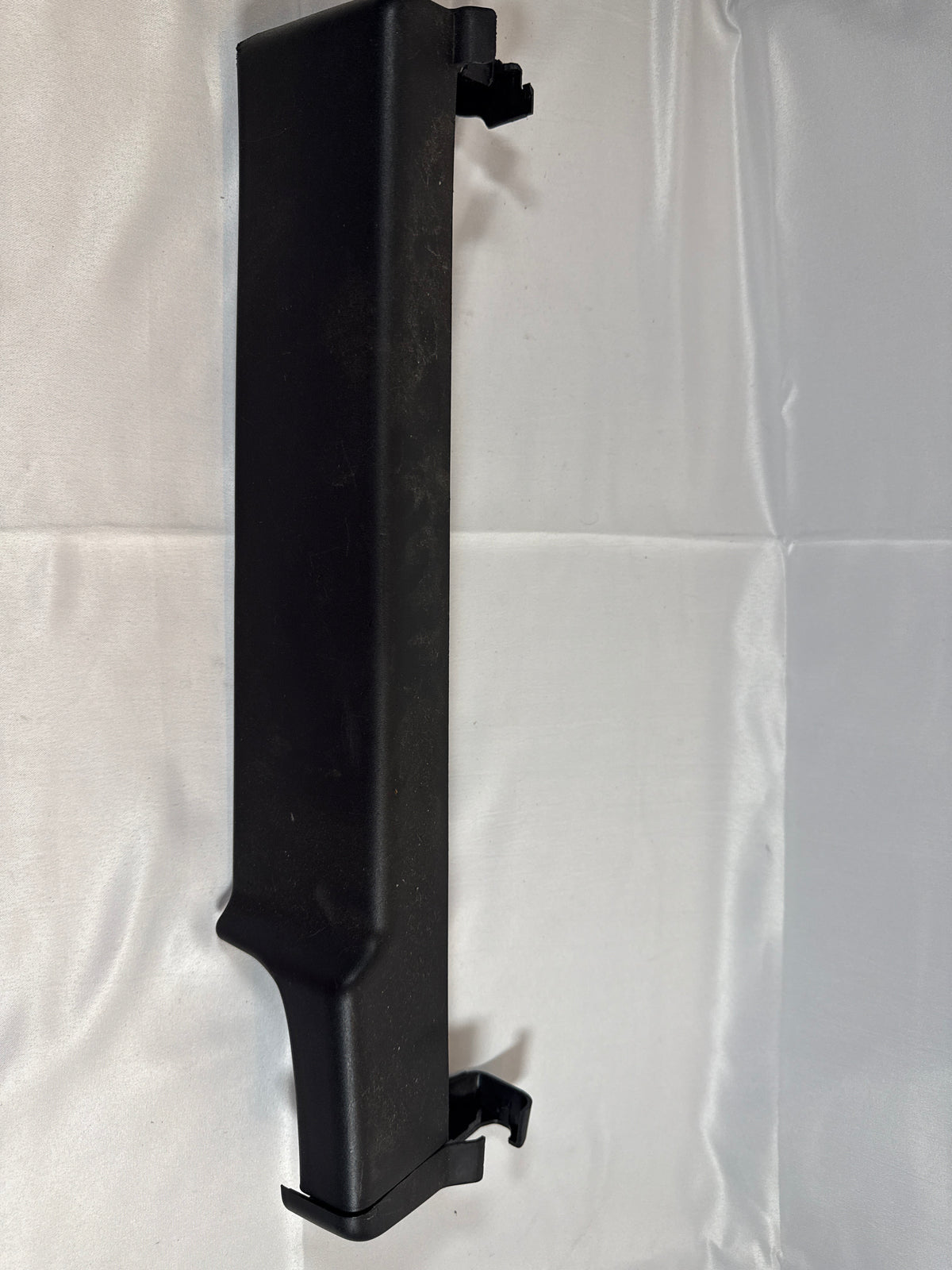 2019 Chevy Tahoe Premier Front Left Seat Adjuster Trim Panel Cap Cover 23218774