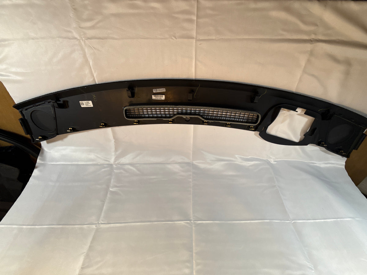 2019 Chevy Tahoe Premier Upper Dash Windshield Defroster Grille 22883585