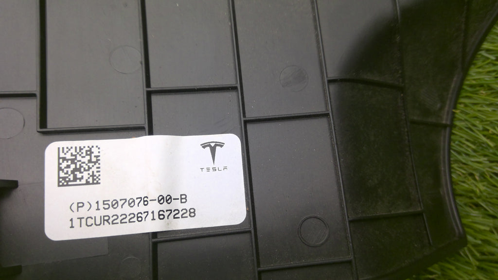 OEM 1507076-00-B 2022 Tesla Model Y Footwell Steering Cover Trim