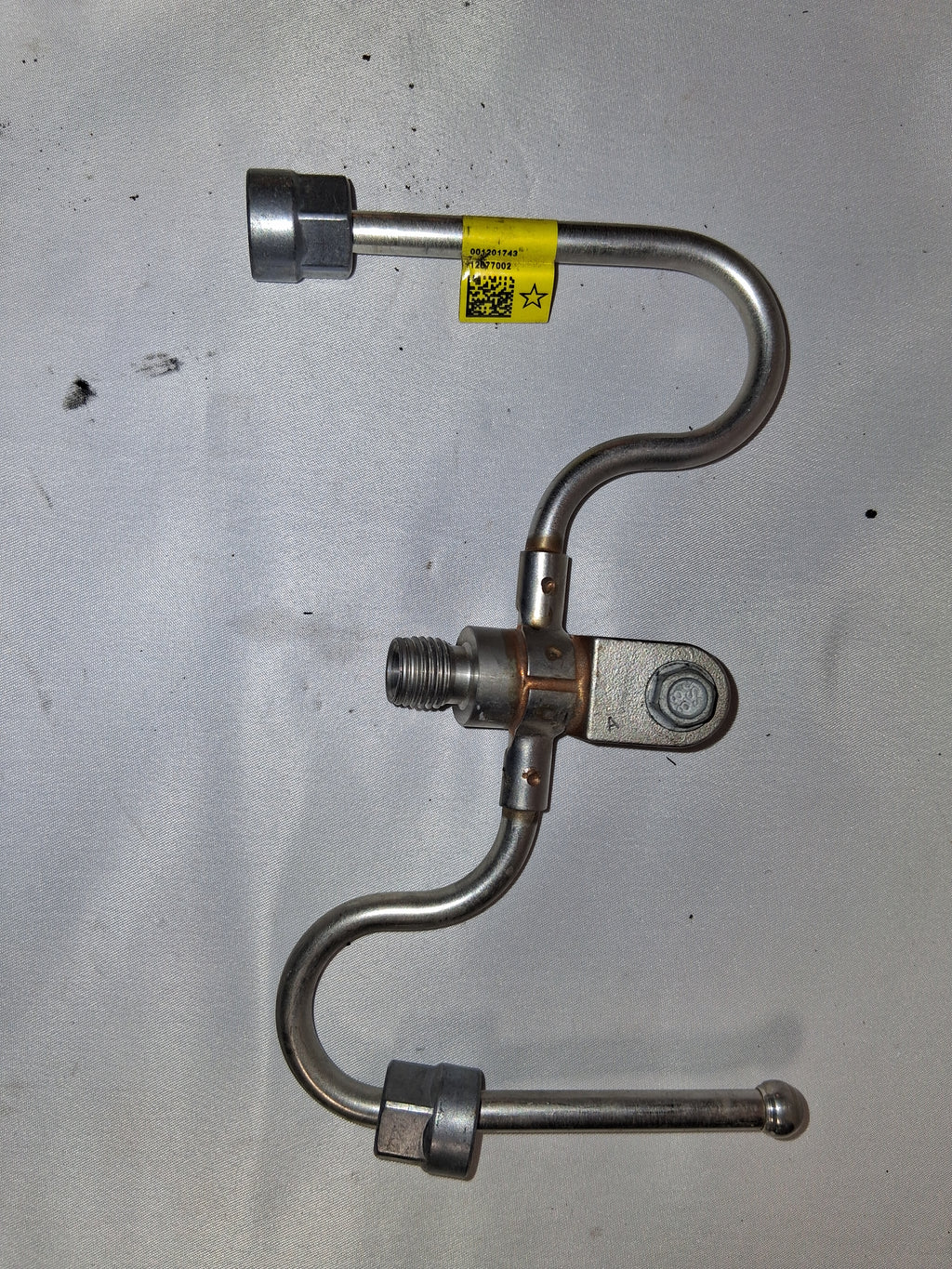 OEM# 12677002 2019 Chevy Tahoe Premier Fuel Injection Rail Line Pipe