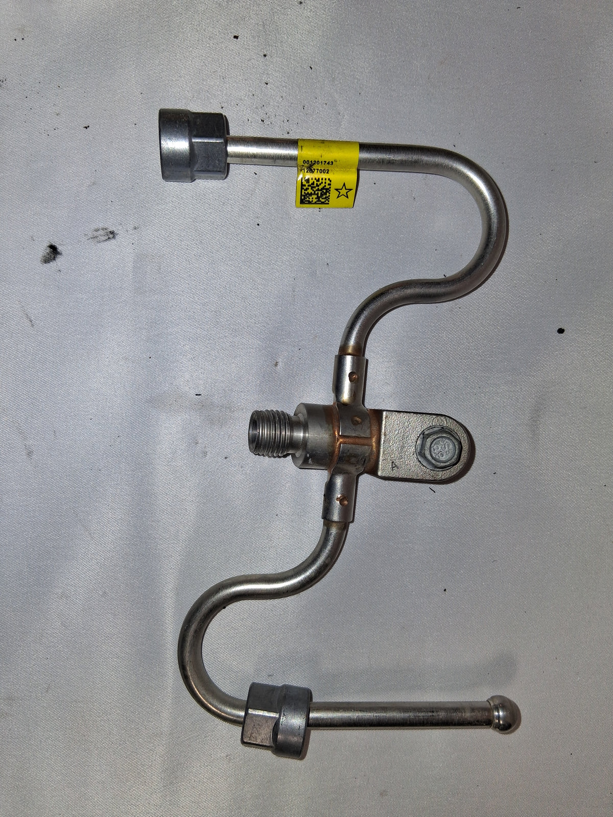 OEM# 12677002 2019 Chevy Tahoe Premier Fuel Injection Rail Line Pipe