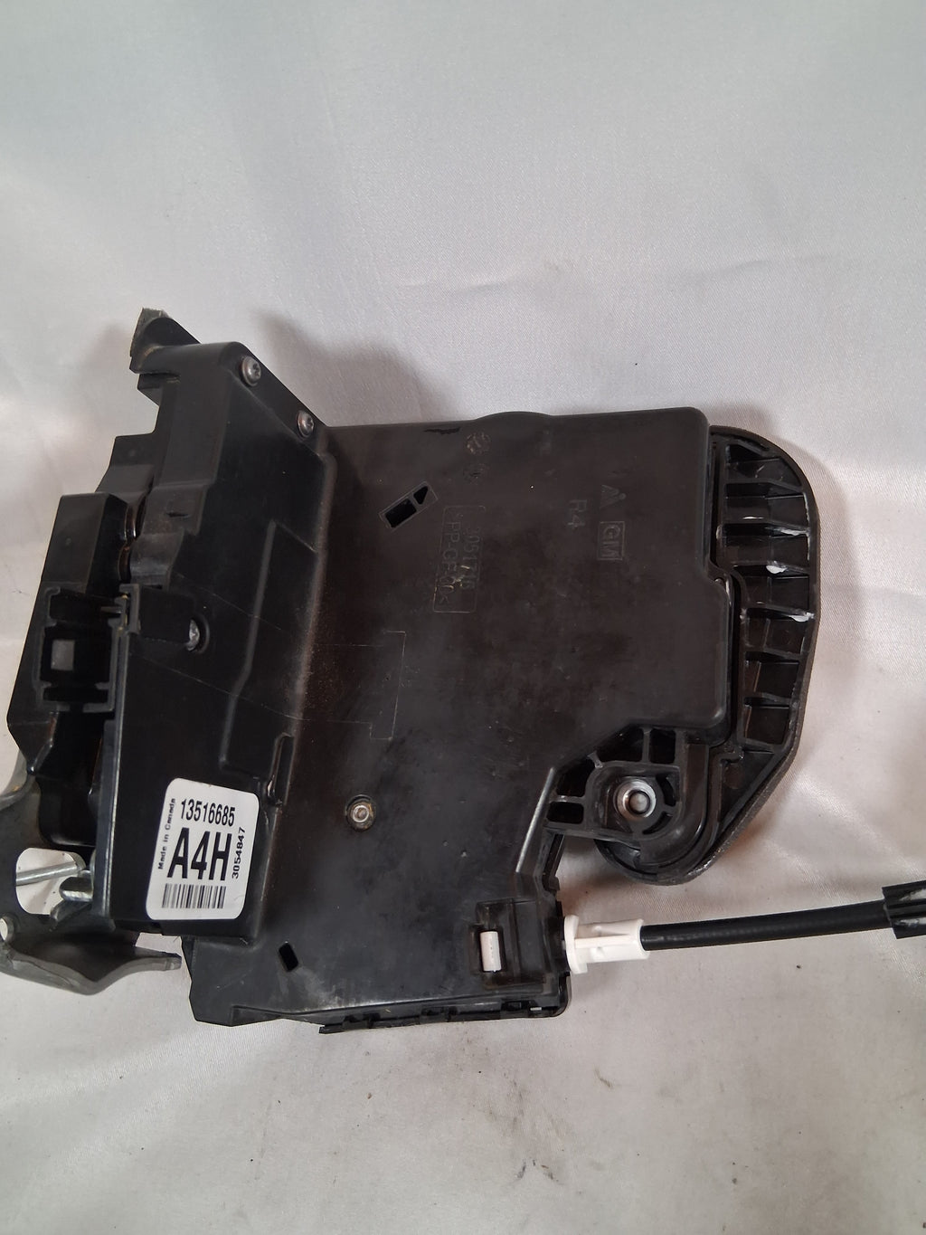 OEM# 13516685 2019 Chevy Tahoe Premier Door Lock Hatch Actuator