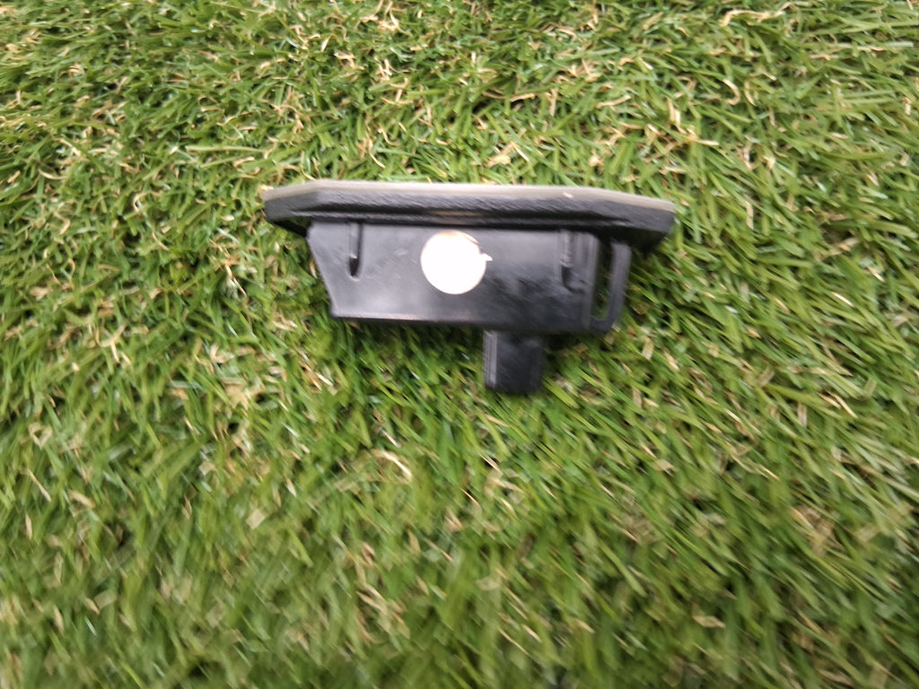 OEM 1449730-00-B 2022 Tesla Model Y License Plate Light Lamp