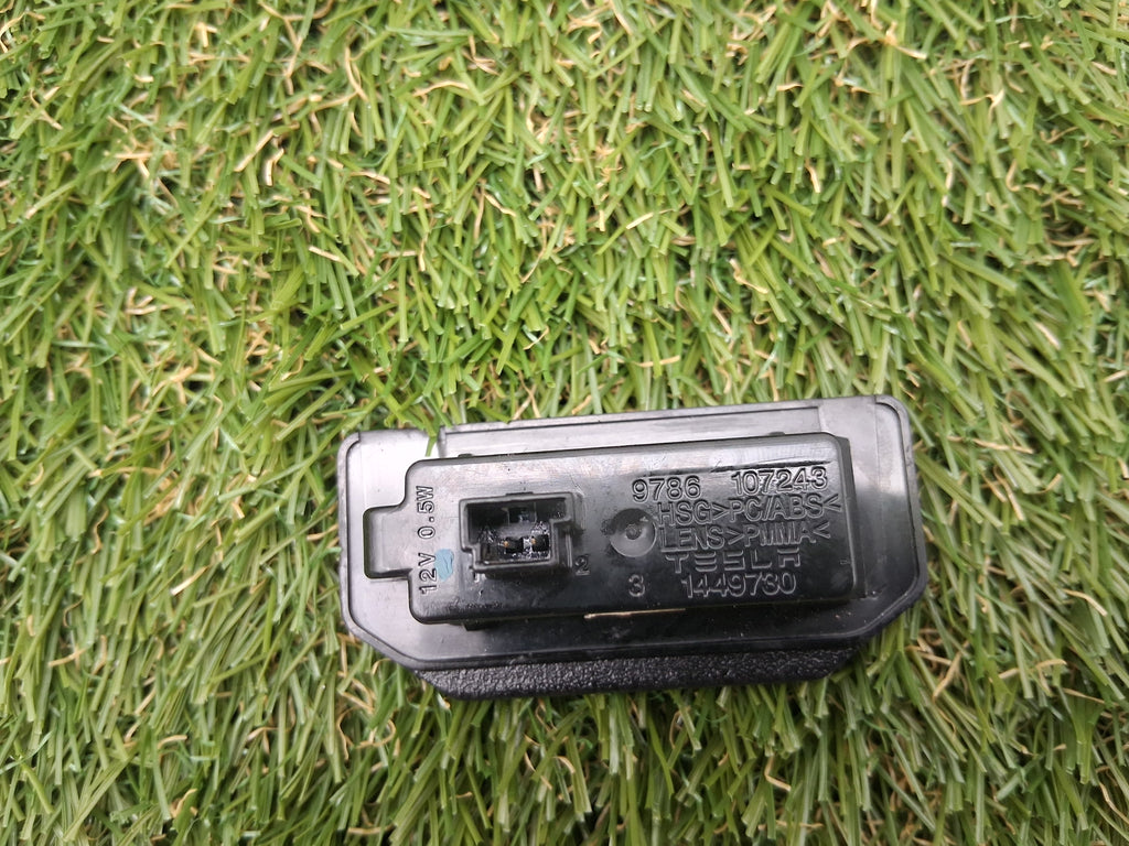 OEM 1449730-00-B 2022 Tesla Model Y License Plate Light Lamp