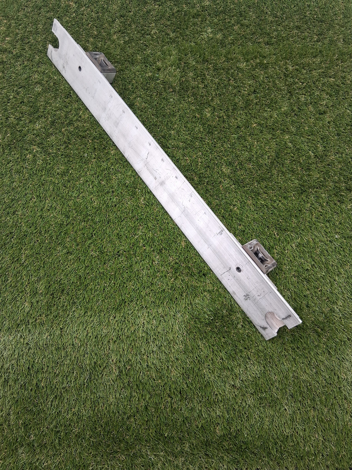 OEM 1518495-99-C 2022 Tesla Model Y Hold Radiator Bracket Support
