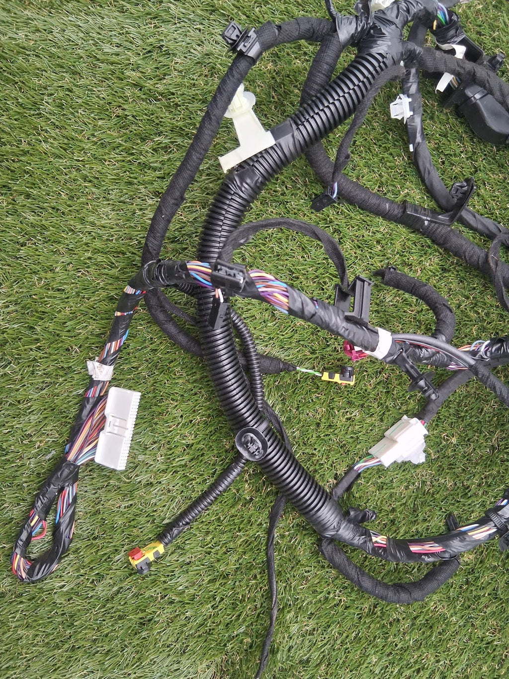 OEM 2489040-05-B 2022 Tesla Model Y Dashboard Instrument Panel Wiring
