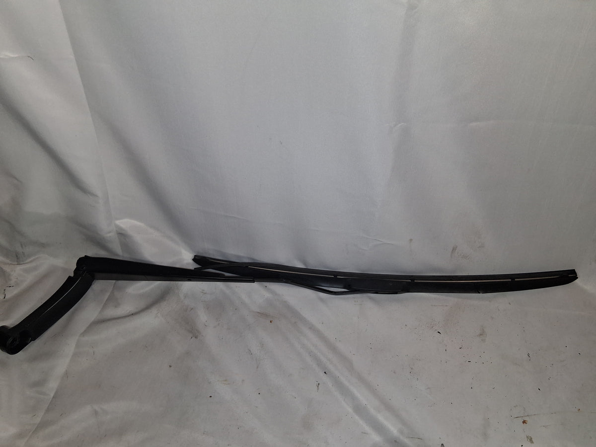 OEM 2019 Chevy Tahoe Premier Windshield Wiper Blade