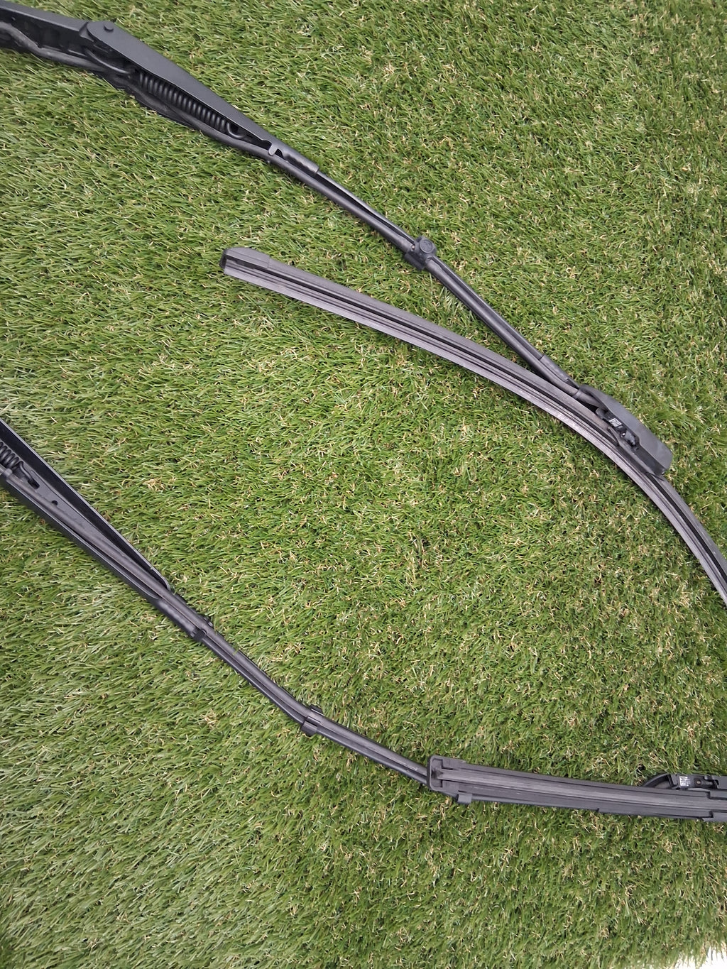 OEM 2022 Tesla Model Y Windshield Wiper Arm Set