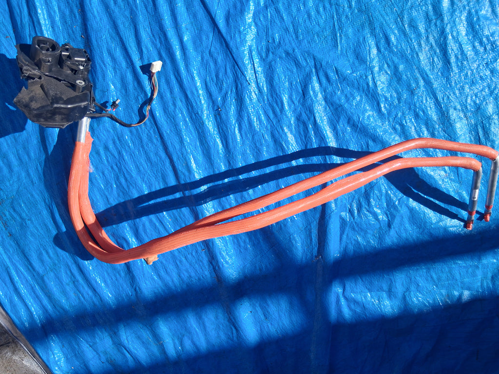 OEM 1549235-11-D 2022 Tesla Model Y High Voltage Bus Bar Cable Wiring Damaged Charge Port Cover