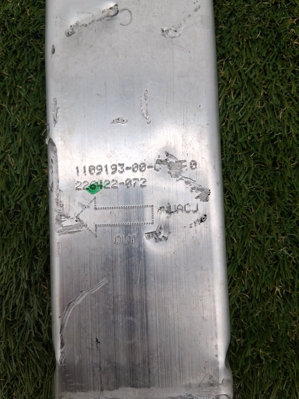 OEM 1109193-00-C 2022 Tesla Model Y Front Reinforcement Crush Can Bar
