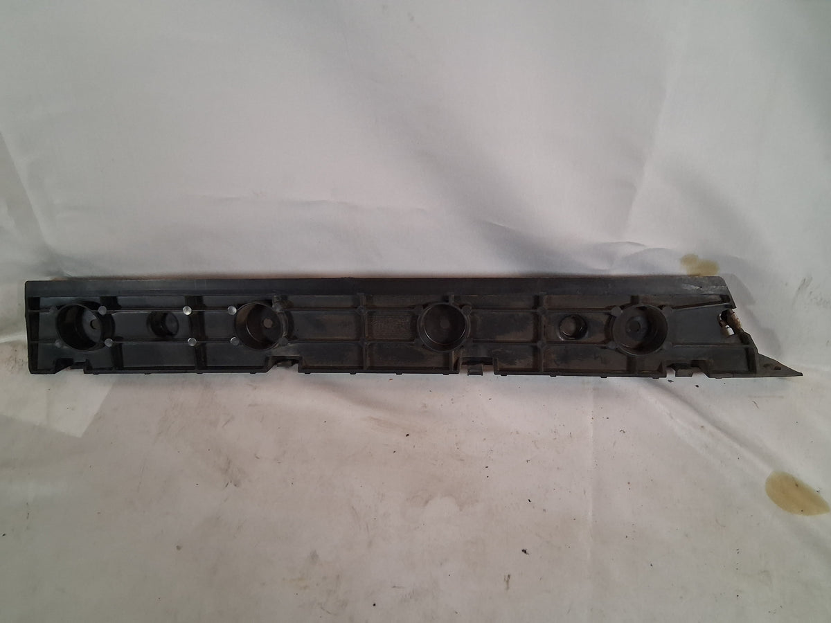 OEM# 22806425 2019 Chevy Tahoe Premier Rear Bumper Fascia Guide