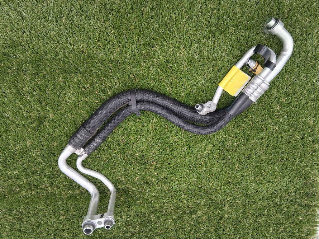 OEM 1502020-00-C 2022 Tesla Model Y Line Supermanifold Compressor Pipe