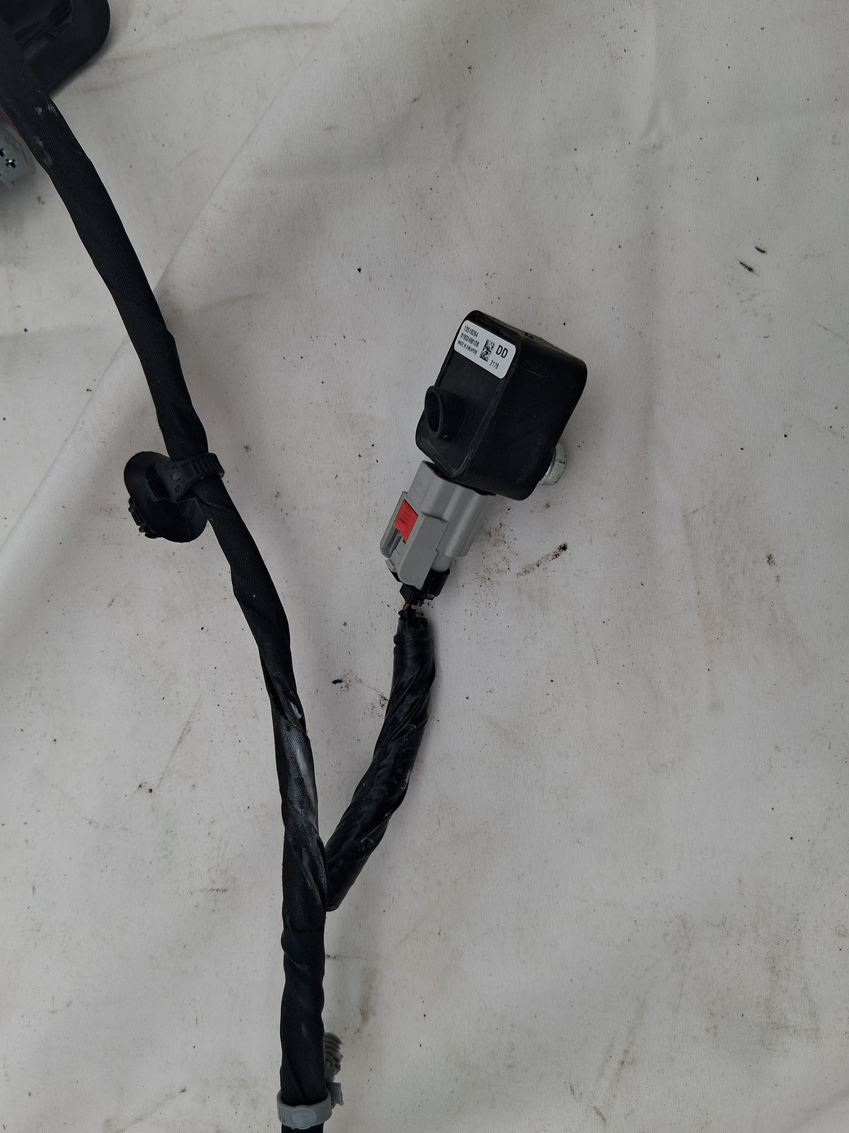 OEM# 2019 Chevy Tahoe Premier Door Panel Wiring Harness