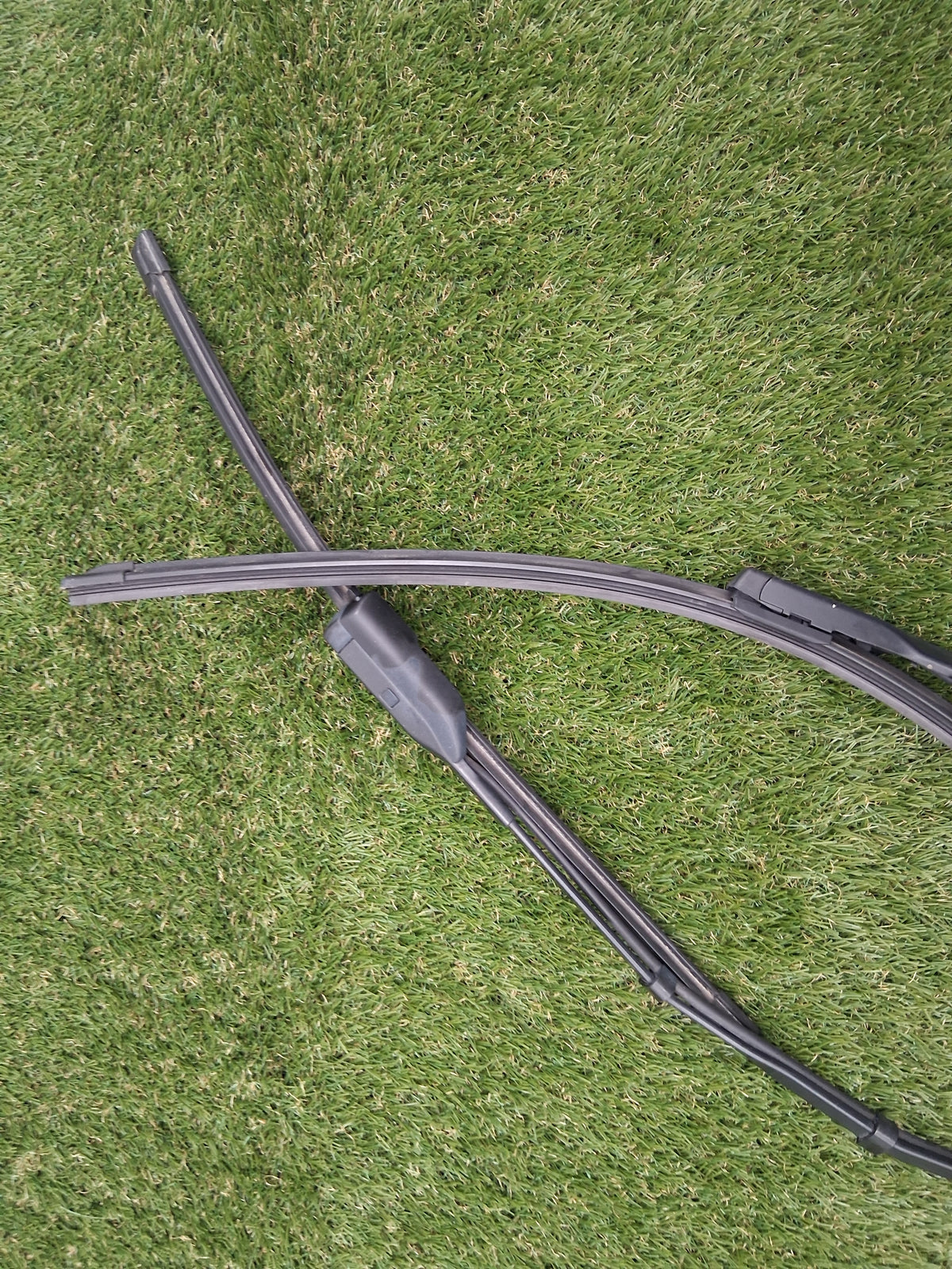 OEM 2022 Tesla Model Y Windshield Wiper Arm Set