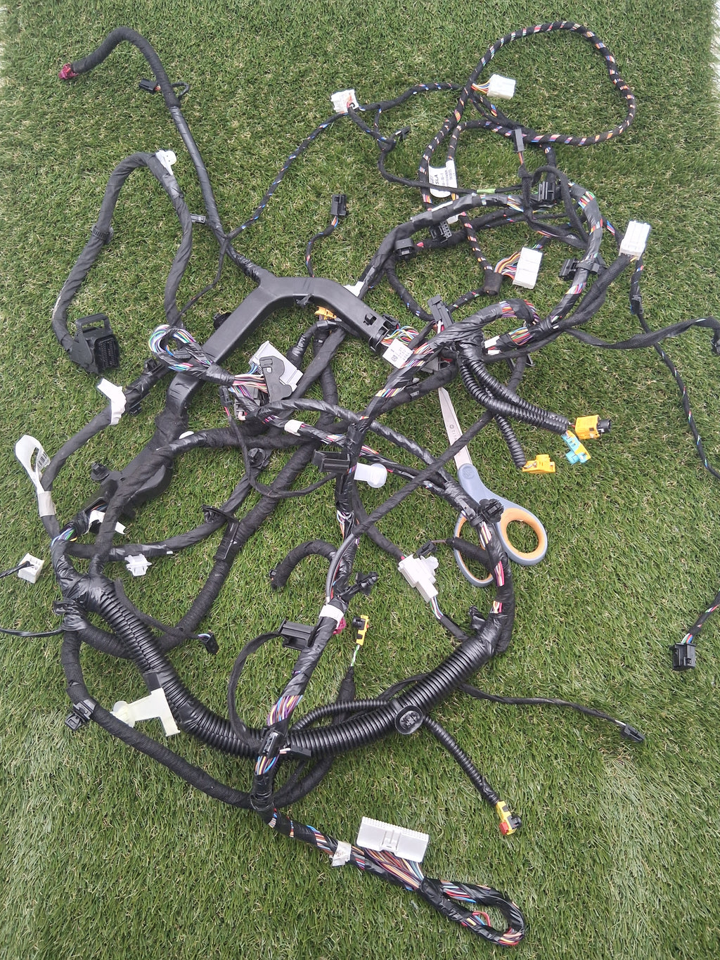 OEM 2489040-05-B 2022 Tesla Model Y Dashboard Instrument Panel Wiring