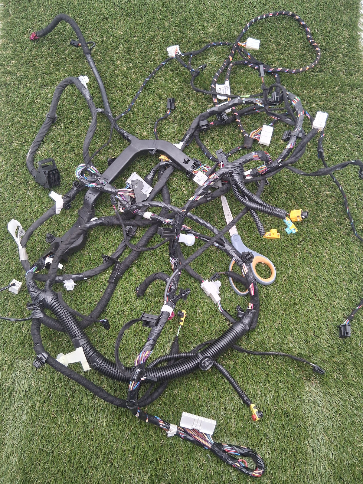 OEM 2489040-05-B 2022 Tesla Model Y Dashboard Instrument Panel Wiring