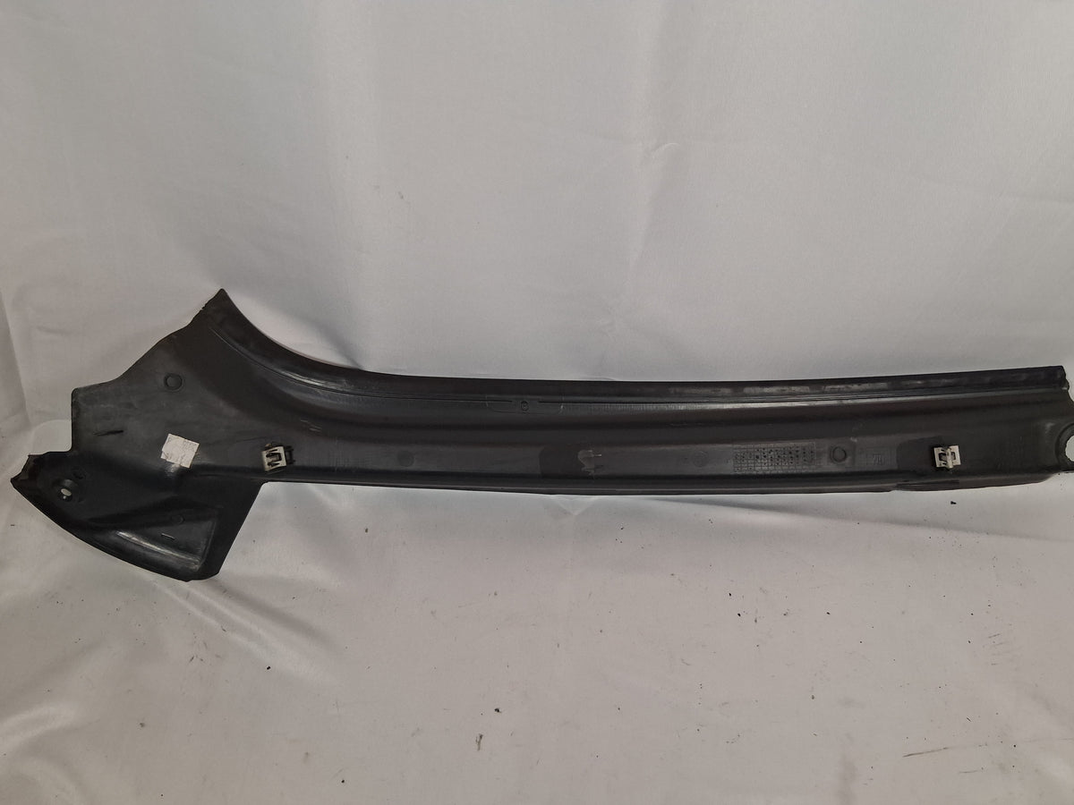 OEM# 84273587 2019 Chevy Tahoe Premier Rear Right Quarter Gutter Water Drain