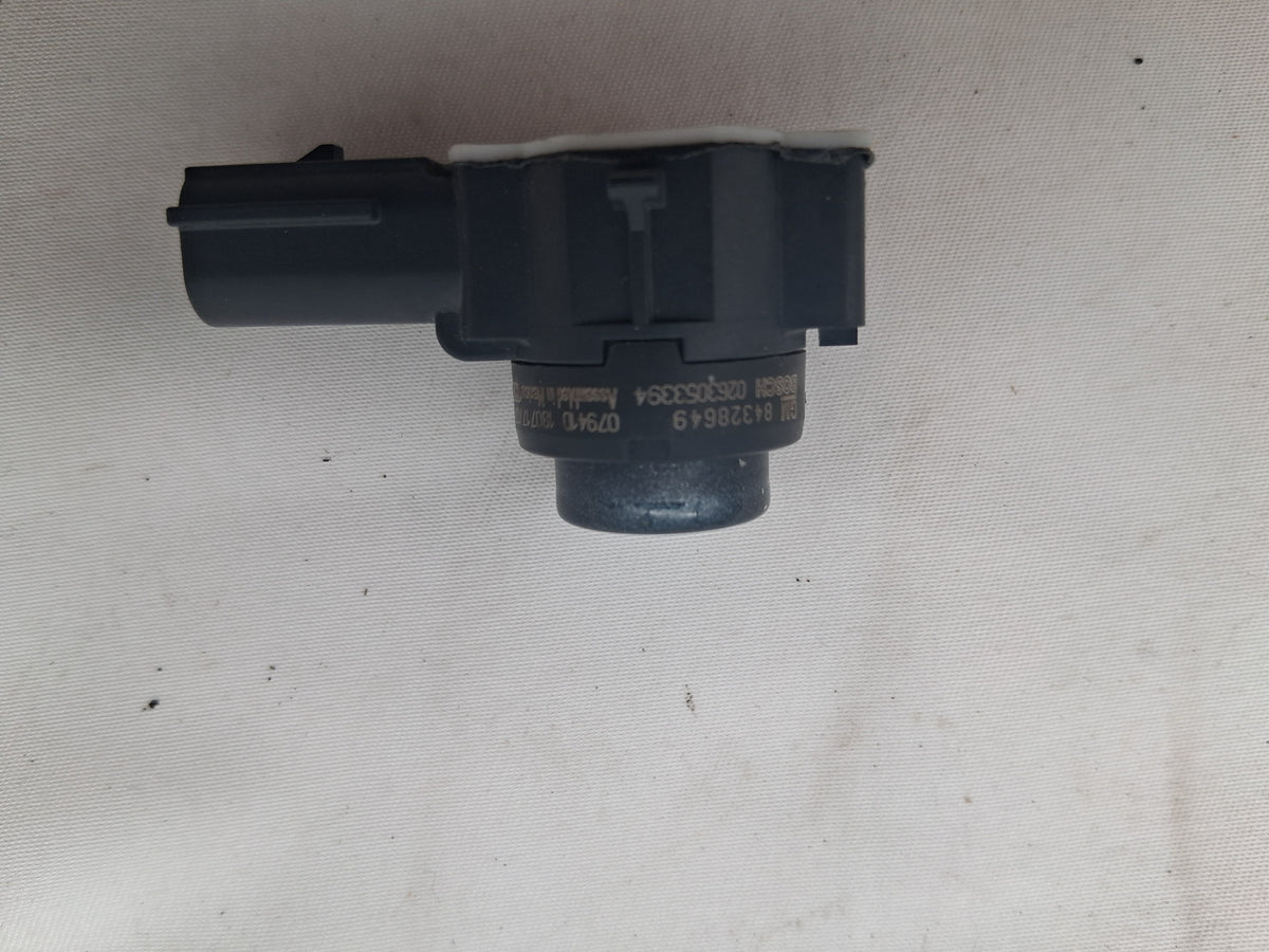 OEM# 84328649 2019 Chevy Tahoe Premier Bumper Parking Ultrasonic Sensor