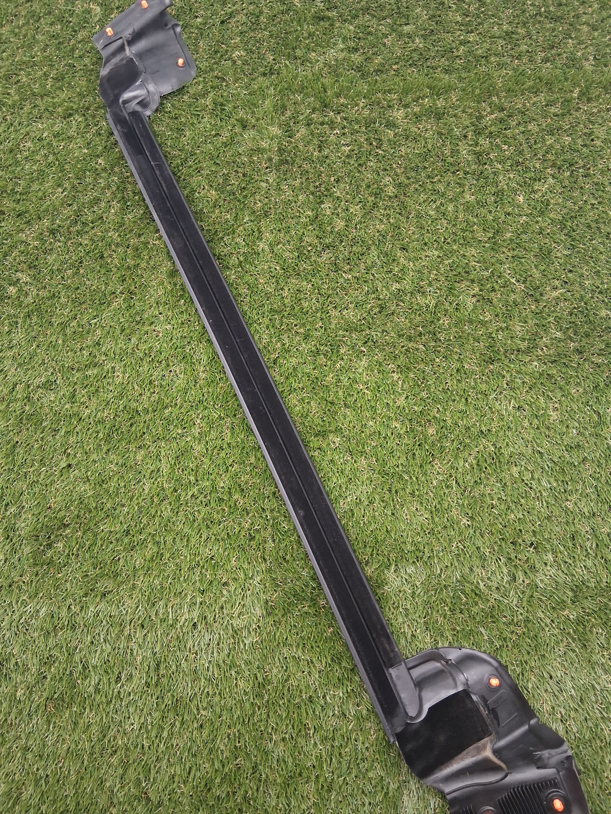 OEM 1500065-00-D 2022 Tesla Model Y Door Window Inner Weather Strip Seal