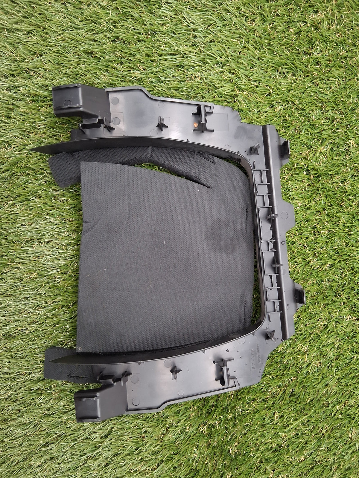 OEM 1083384-00-D 2022 Tesla Model Y Steering Lower Gap Hinder