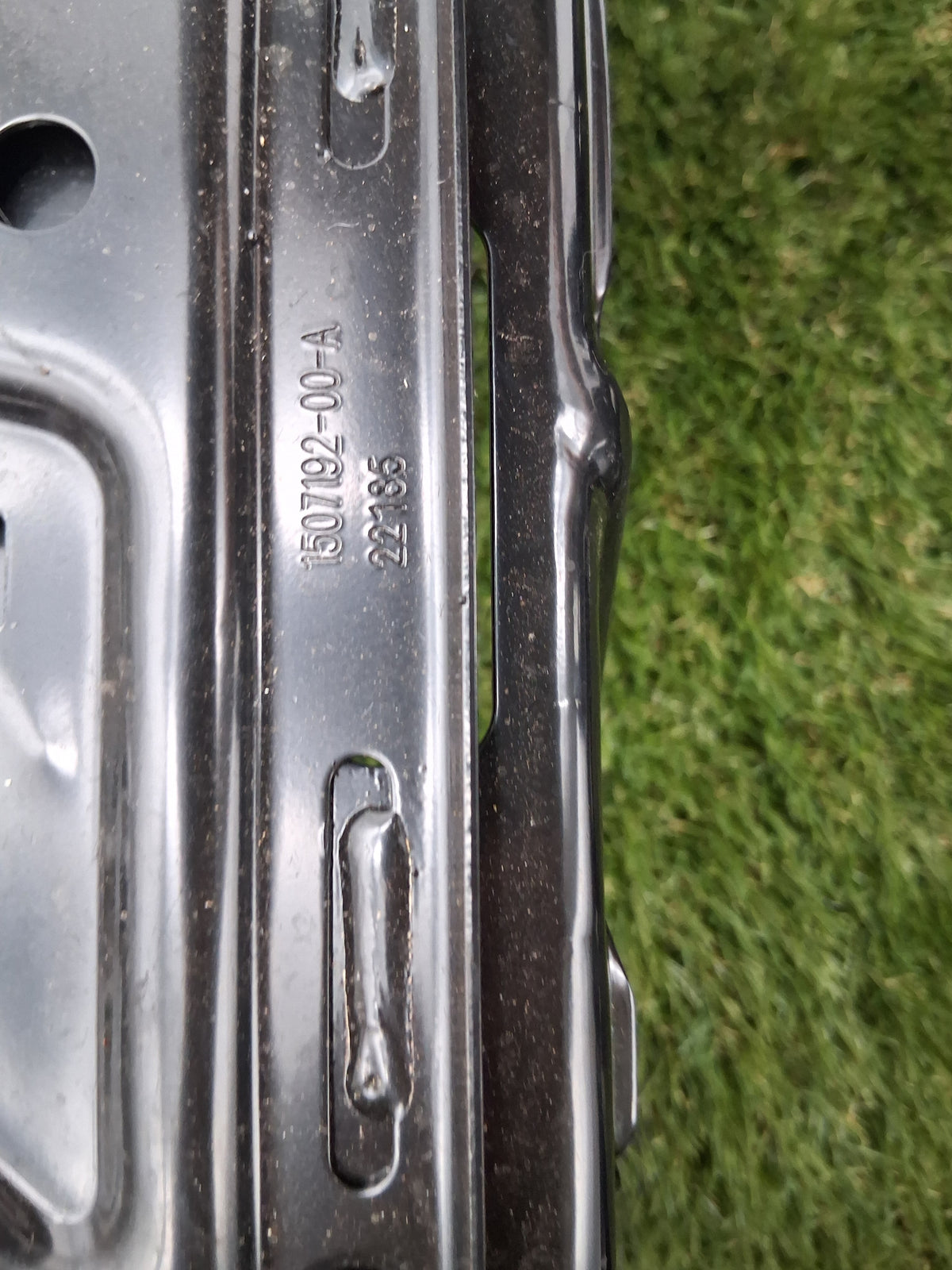 OEM 1507193-00-A 2022 Tesla Model Y Podium Bracket