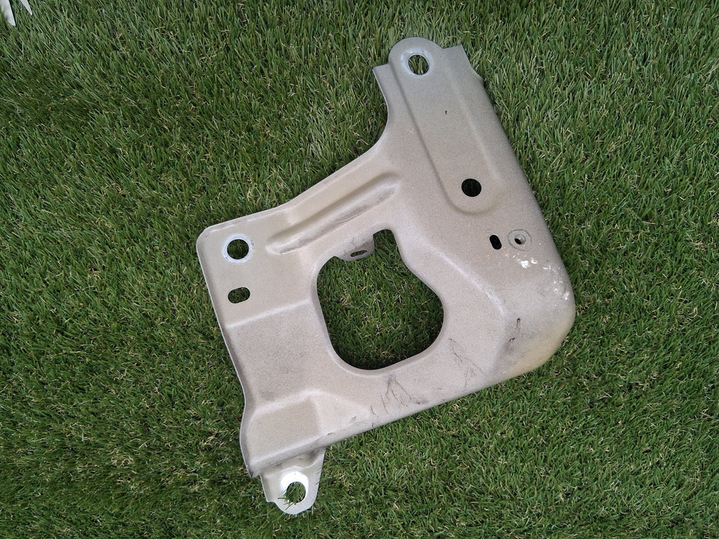 OEM 1487492-00-A 2022 Tesla Model Y Right Fender Support Bracket