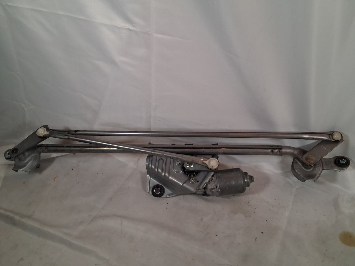 OEM# 22814854 2019 Chevy Tahoe Premier Wiper Motor Assembly