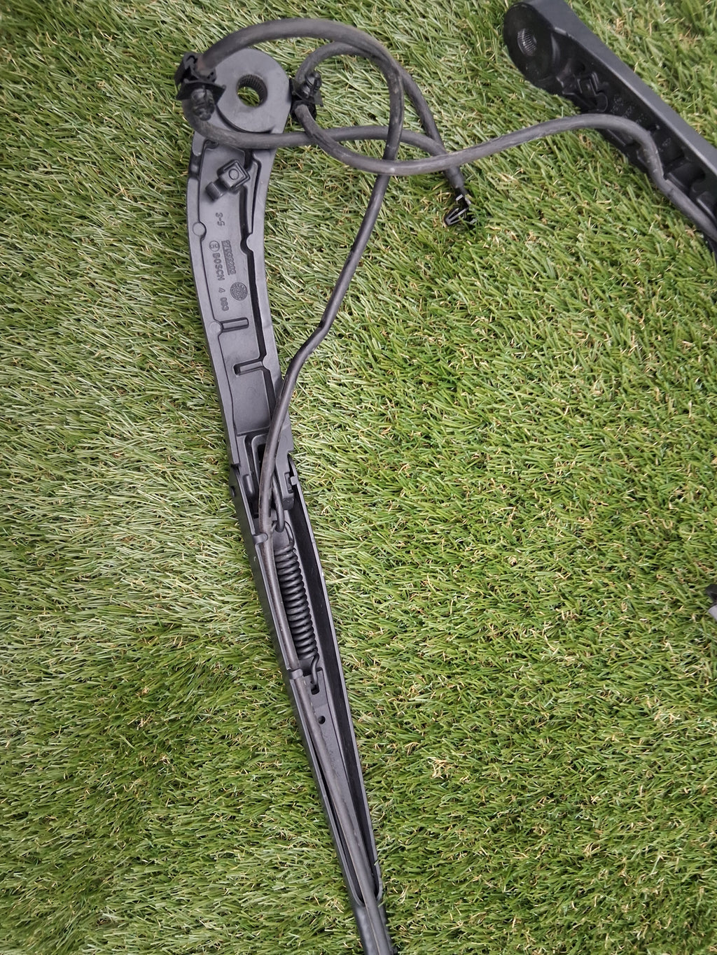 OEM 2022 Tesla Model Y Windshield Wiper Arm Set