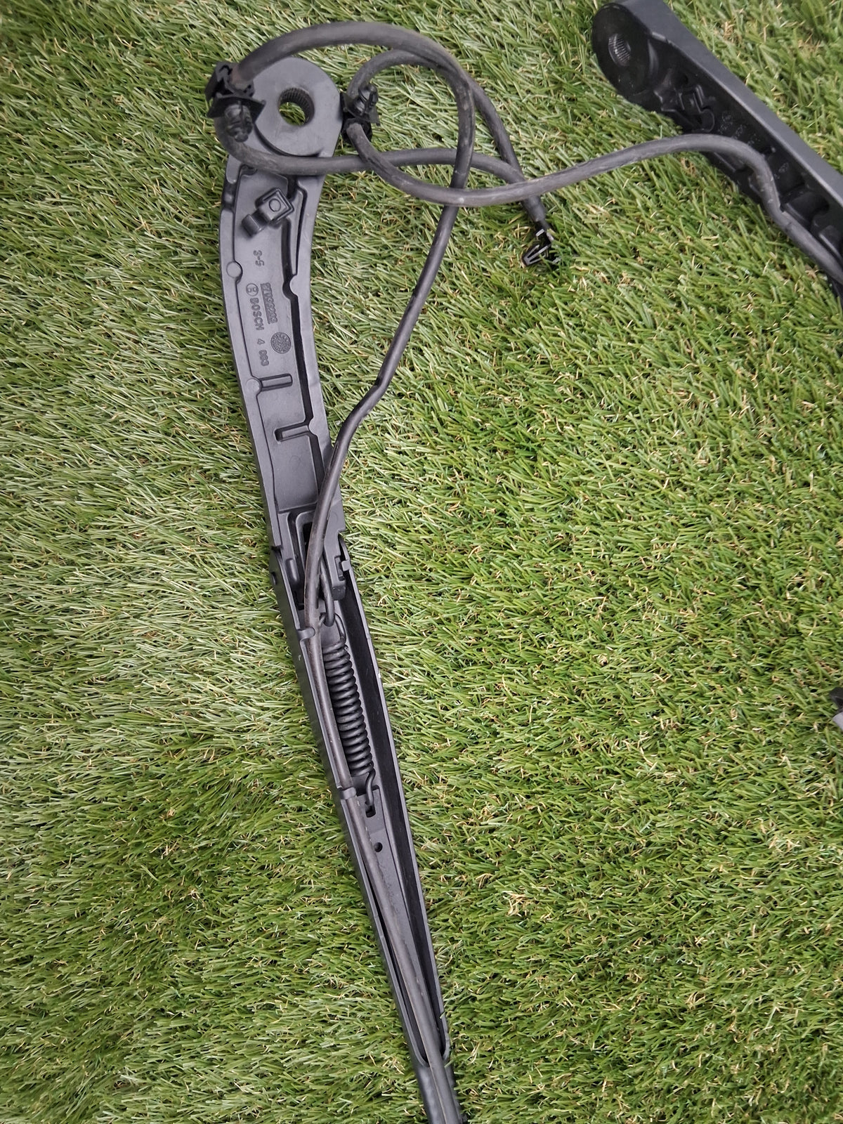 OEM 2022 Tesla Model Y Windshield Wiper Arm Set