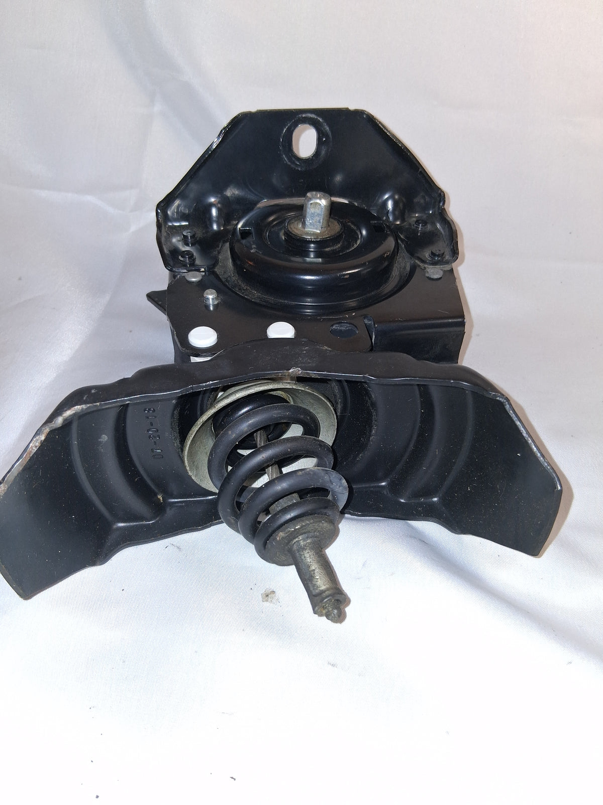 OEM# 84300486 2019 Chevy Tahoe Premier Spare Tire Hoist Carrier