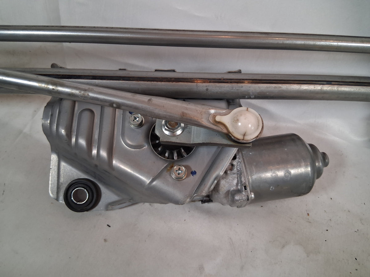 OEM# 22814854 2019 Chevy Tahoe Premier Wiper Motor Assembly